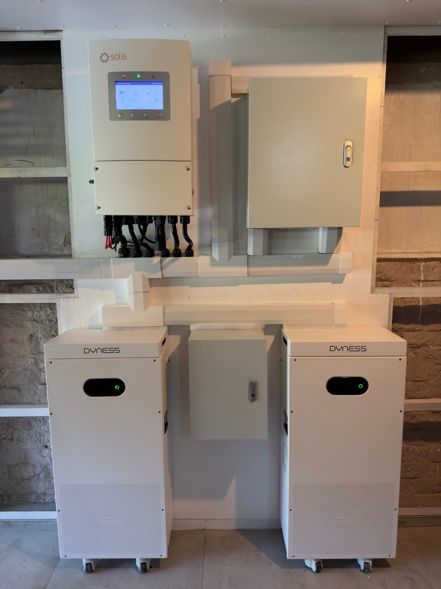 10KW Solar PV Hybrid System view 3